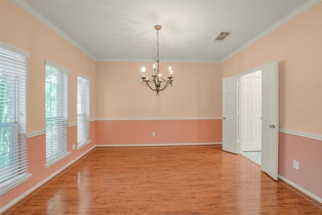 Building Photo - 2414 Falcon Knoll Ln