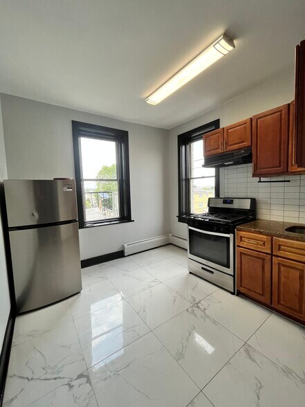 91 E 25th St 12 - 90 E 25th St