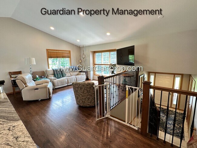 Building Photo - Maple Grove Single Family Home, Fenced Yard, 3 Car Garage, Deck, Available 7-31