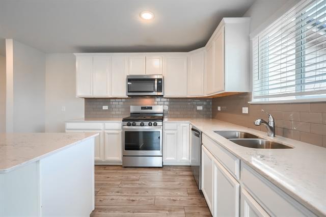 Building Photo - 5549 Cherokee Rose Dr
