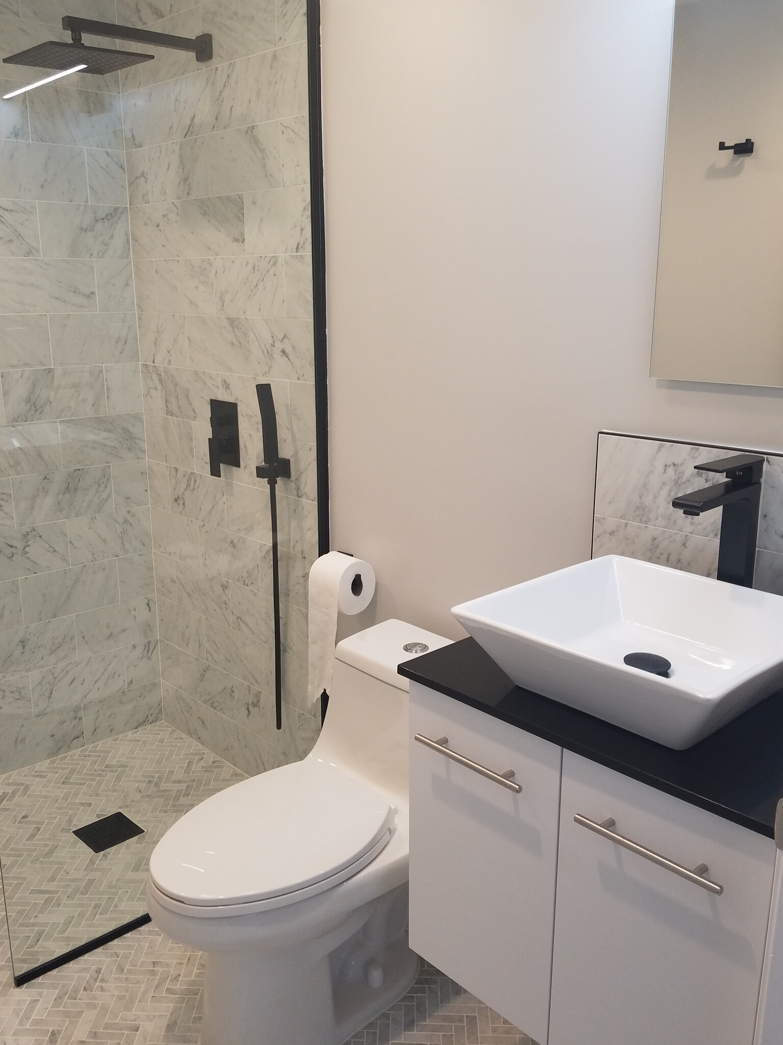 Carrara Marble Bathroom - 750 N Genesee Ave