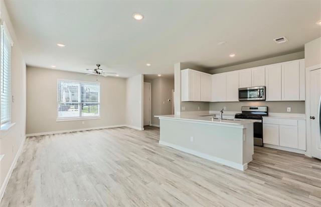 Building Photo - 1332 Creekbank Dr