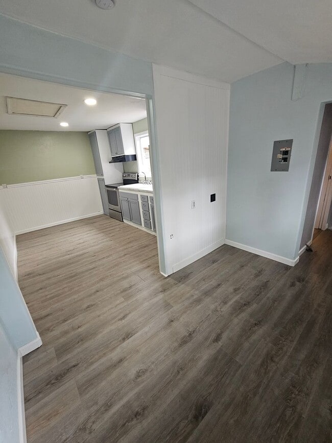 Building Photo - 2502001