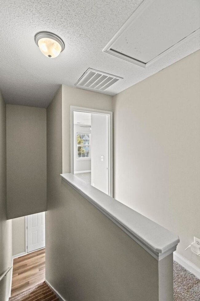 Building Photo - 307 Burley Dr