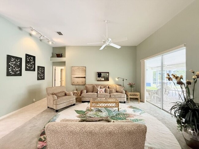 Building Photo - 8724 Ashbury Dr