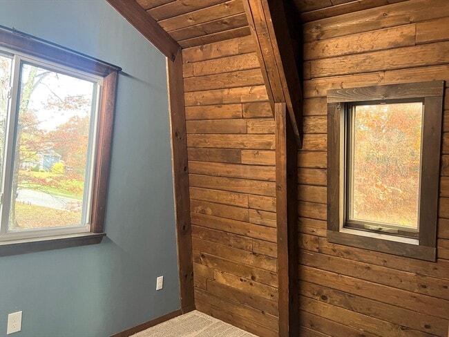 Building Photo - 888 Salem St