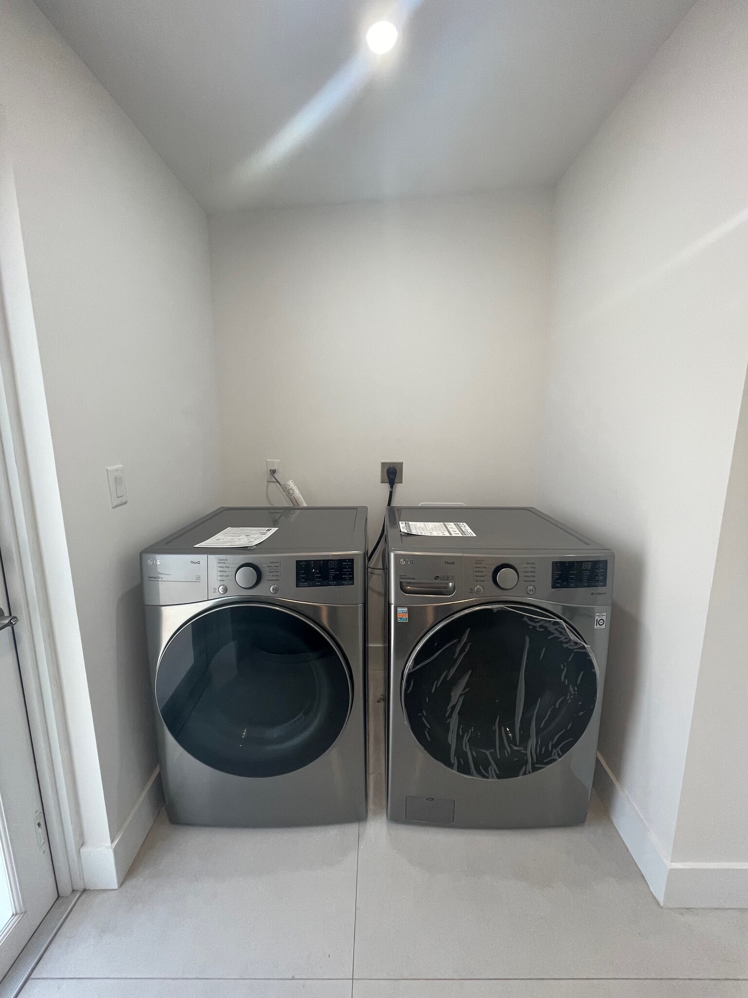 Building Photo - 2510 SW 27th St