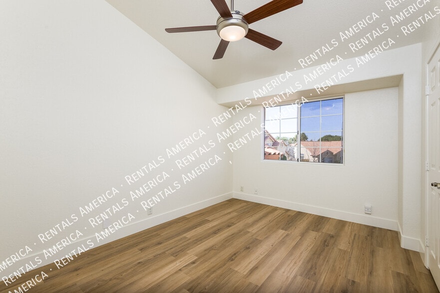 Building Photo - 2342 W Hemlock Ct