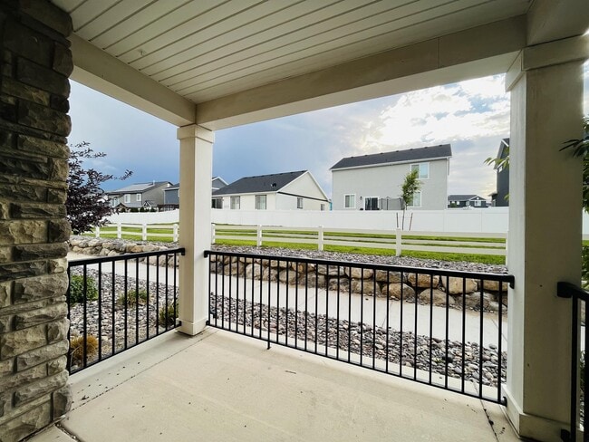 Building Photo - 13084 S Tortola Dr