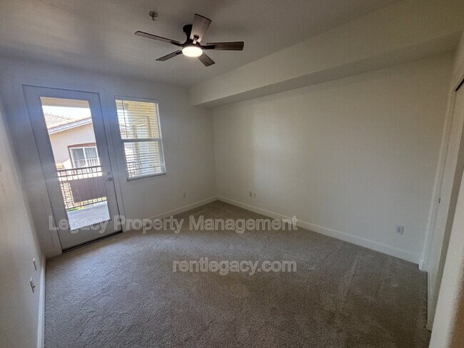 Building Photo - 1501 Secret Ravine Pkwy