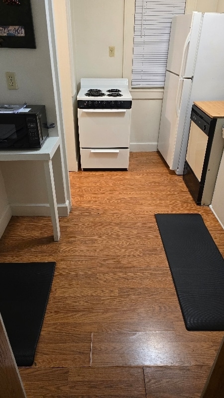 Building Photo - 915 S 48th St