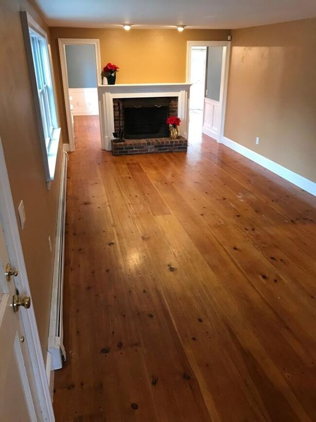 Building Photo - Modern 2Br / 2Ba Cape Style Home in Quiet ...