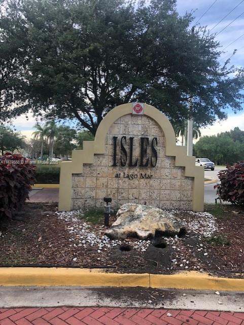 Building Photo - 12950 Vista Isles Dr