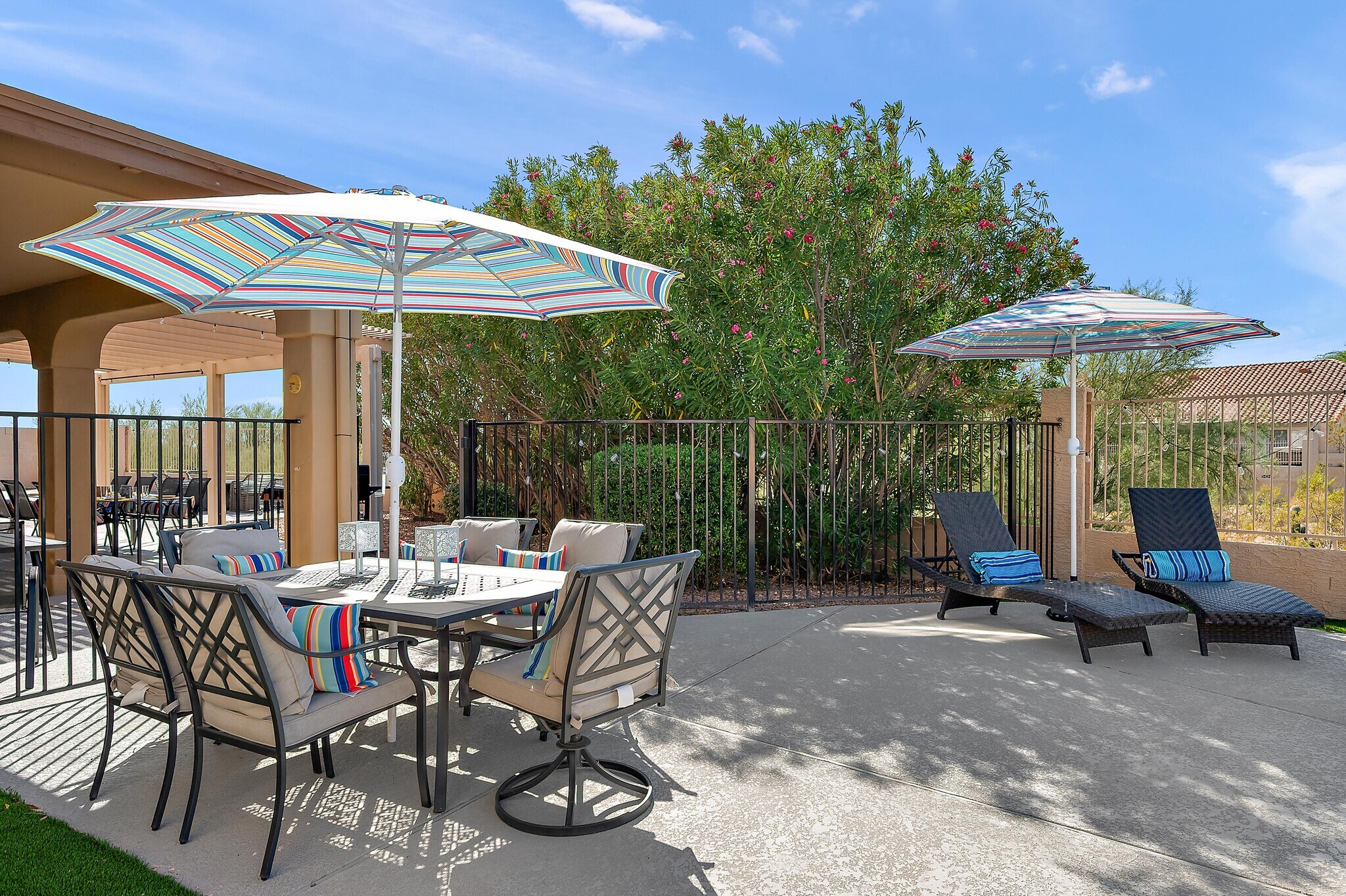 Building Photo - 13010 E Shangri La Rd