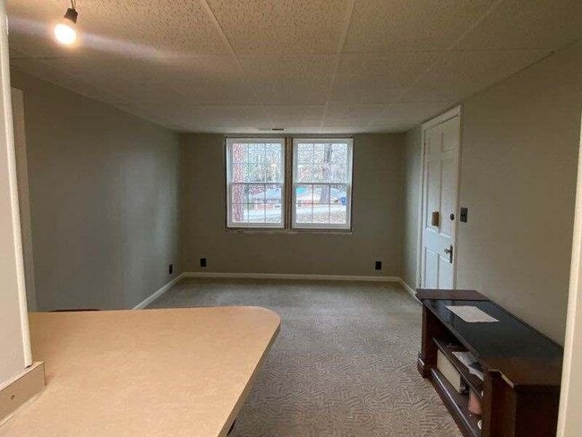Building Photo - 2072 E Roxboro Rd NE