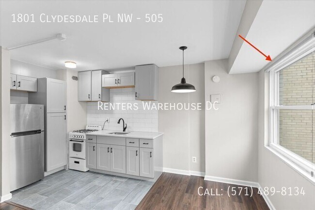 Building Photo - 1801 Clydesdale Pl NW