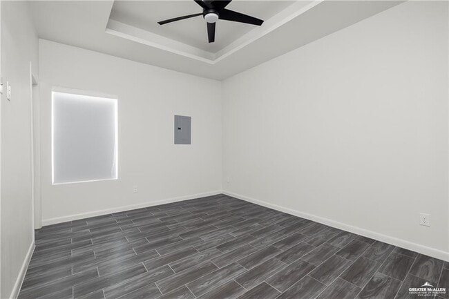 Building Photo - 11 E Hibiscus Ave