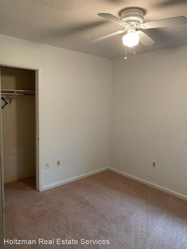 Building Photo - 3 br, 1 bath House - 1021 White Circle