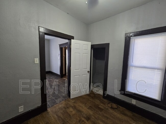 Building Photo - 208 Clay St