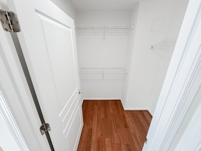 Building Photo - Freshly Renovated 1 Bed 1 Bath Condo With Balcony In Vibrant Savoy Park - Water Included