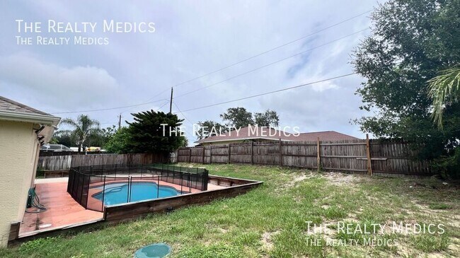 Building Photo - 795 Alcazar Ave
