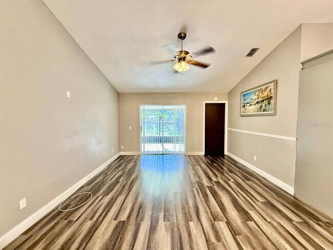 Building Photo - 8711 Busch Oaks St