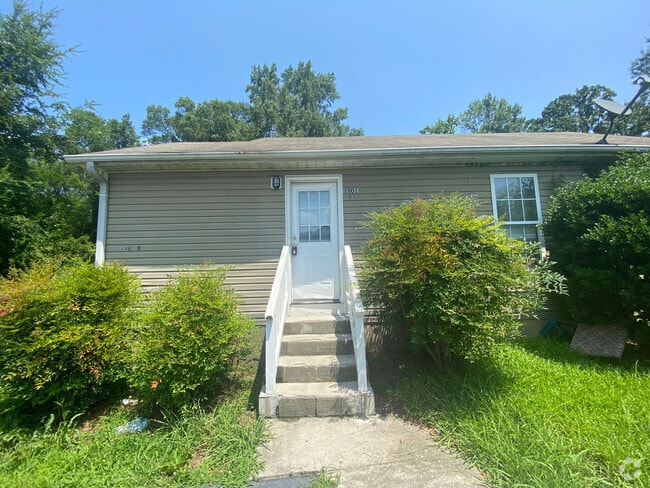 Building Photo - 3301 Beck St