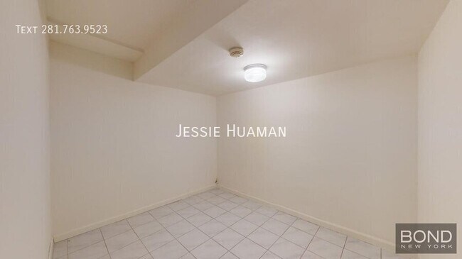 Building Photo - 286 W End Ave