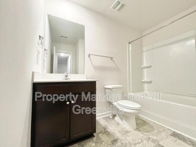 Building Photo - 301 Millridge Rd