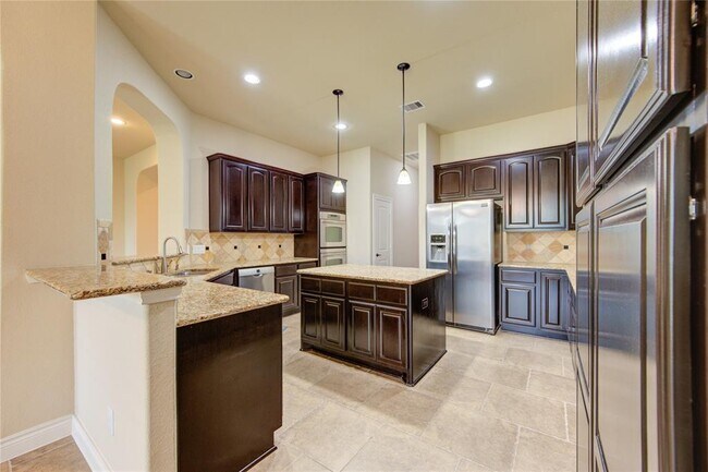 Building Photo - 23911 Milazzo Dr