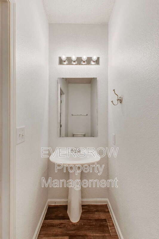 Building Photo - 7139 Kimble Dr