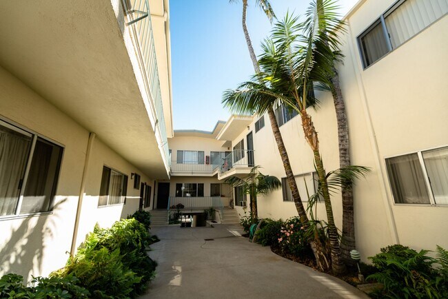 Building Photo - 12323 Texas Ave