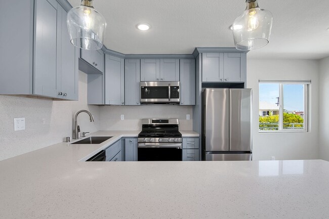 Building Photo - Malaga-GJA