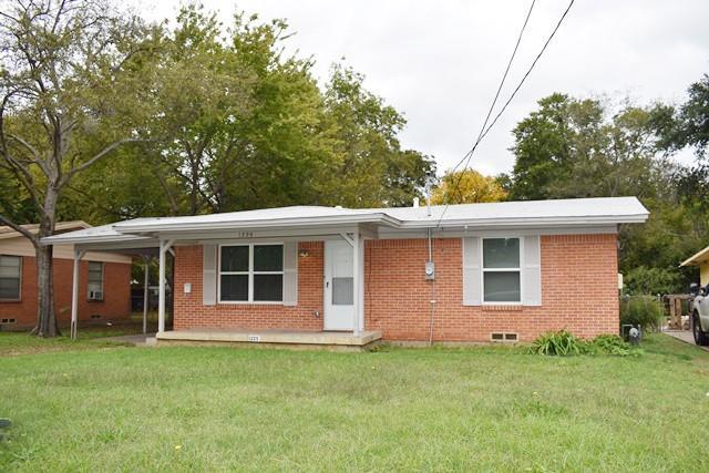Primary Photo - 1225 E 15th St