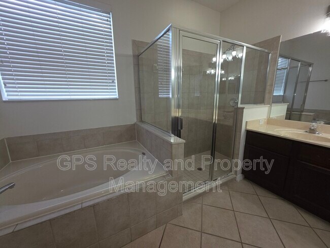 Building Photo - 117 Venetian Bay Cir
