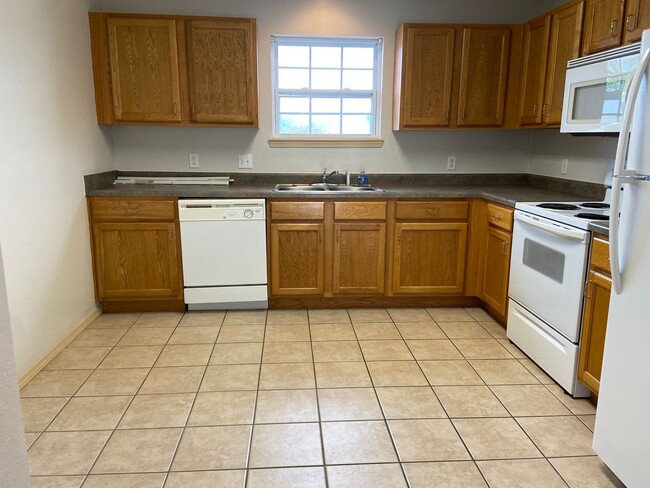 Building Photo - Condominium in Academy Commons