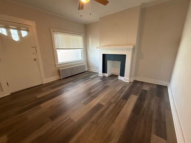 Building Photo - 4208 Calvin St