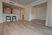 Building Photo - Meridian Luxury Top Floor Unfurnished Stud...