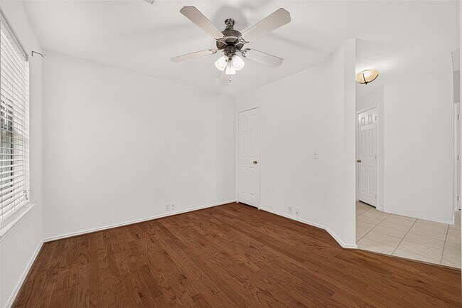 Building Photo - 6807 Lauderwick Ct