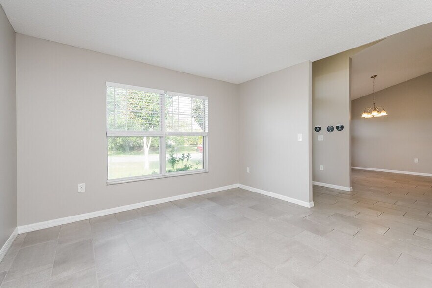 Building Photo - 632 Mercado Ct