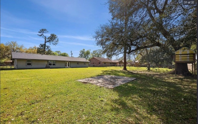 Building Photo - 313 Devillier St