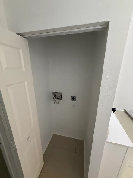 Laundry hookups inside the unit - 3460 4th Ave S