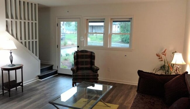 Building Photo - 1618 Boyer St