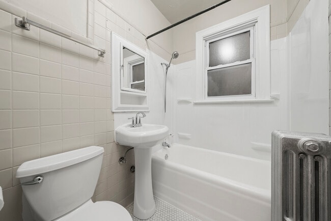 Building Photo - 1939 Grove Ave