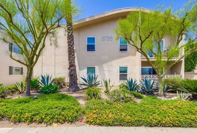 Interior Photo - Apartment Building in Park Mesa Heights with Laundry On-Site and Parking