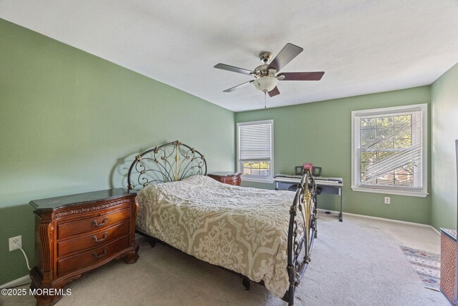 Building Photo - 335 Devon Pl