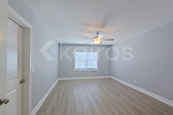 Building Photo - 3717 Oak Leaf Wy