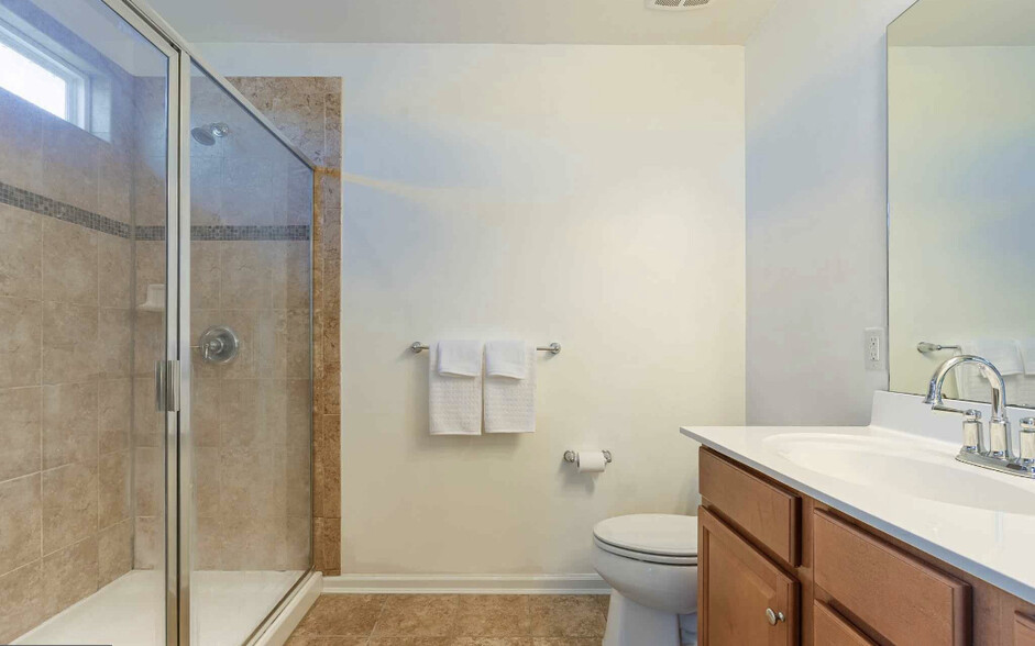 Master bath with double shower - 111 Tulip Ln