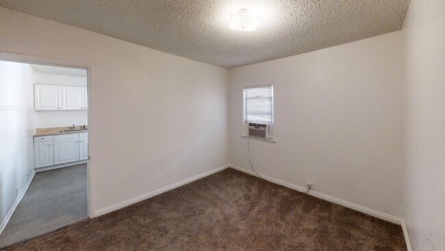 Building Photo - 138 N Riverside Ave