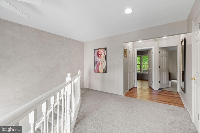 Building Photo - 37 White Pine Ct